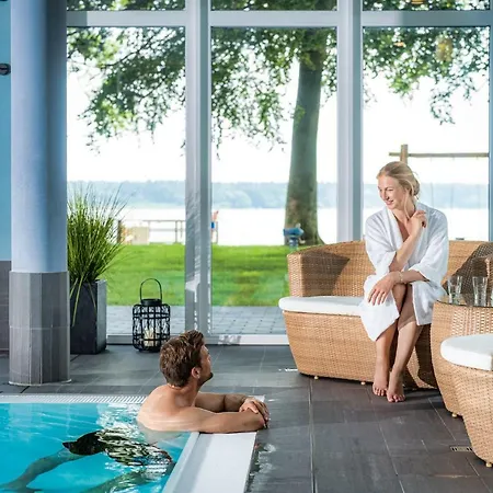 Mueritzpalais Hotel 4*