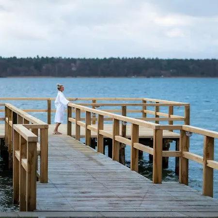 Ξενοδοχείο Mueritzpalais 4*